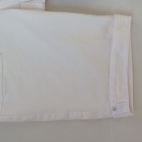 Gloria Vanderbilt Slimming Mia Belted Cuff Bermuda Shorts 8 White Pockets - Picture 5 of 16